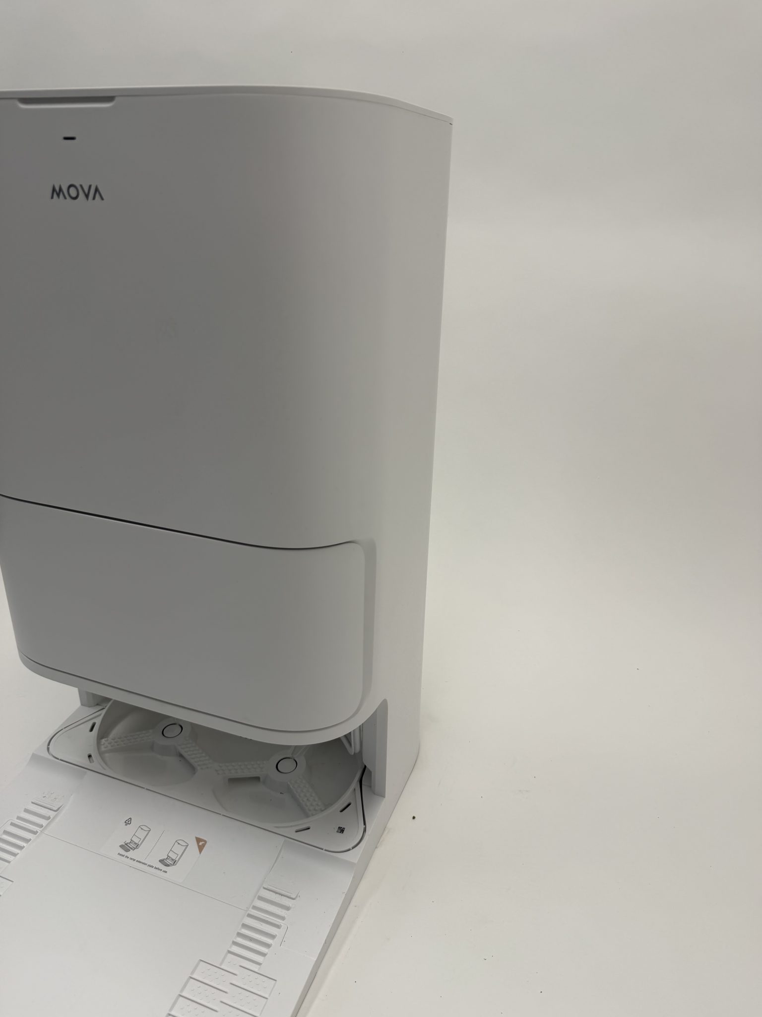 Mova E40 Ultra robotas siurblys