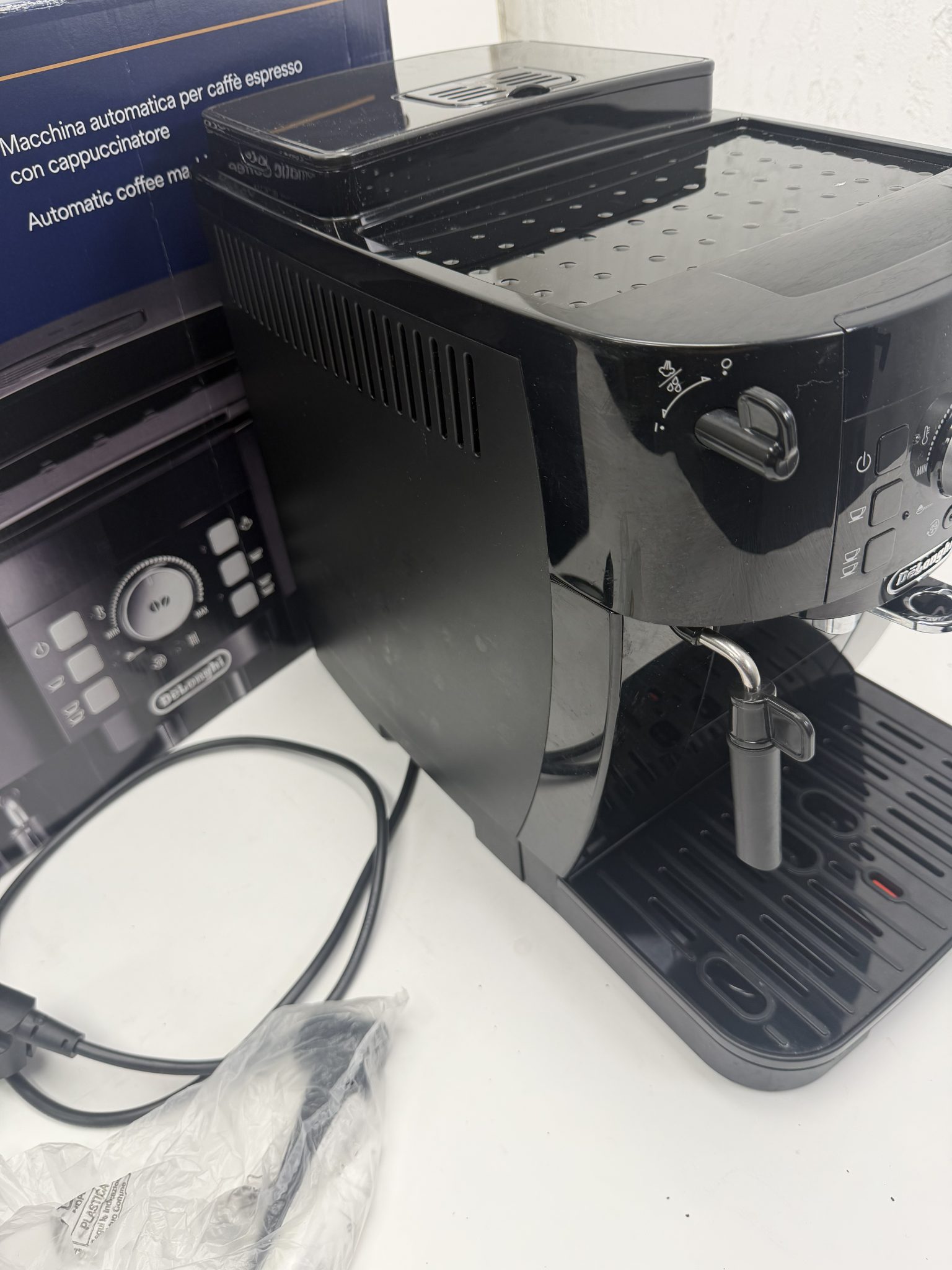 Delonghi kavos aparatas