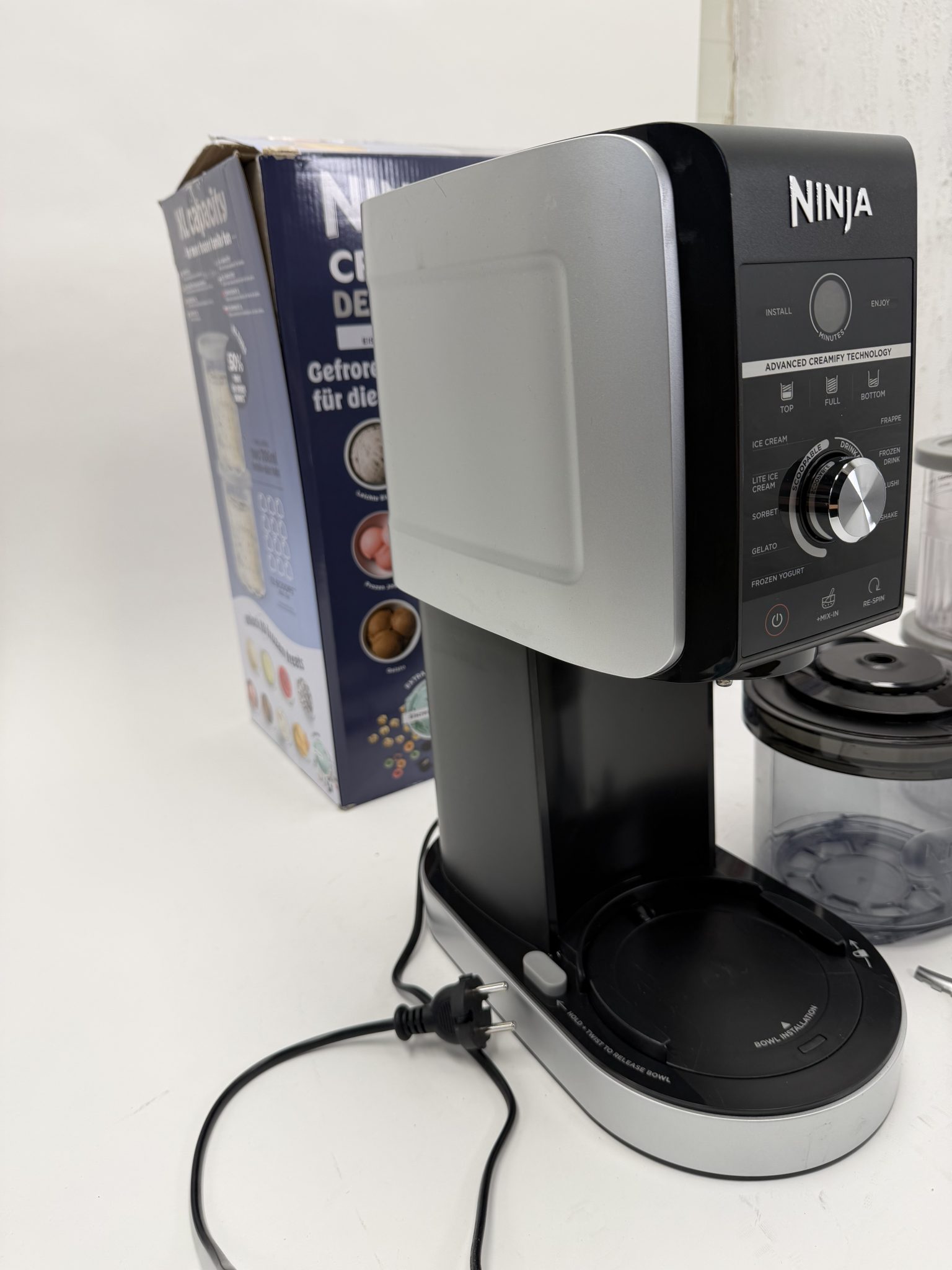 Ninja CREAMi Deluxe ledų gaminimo aparatas
