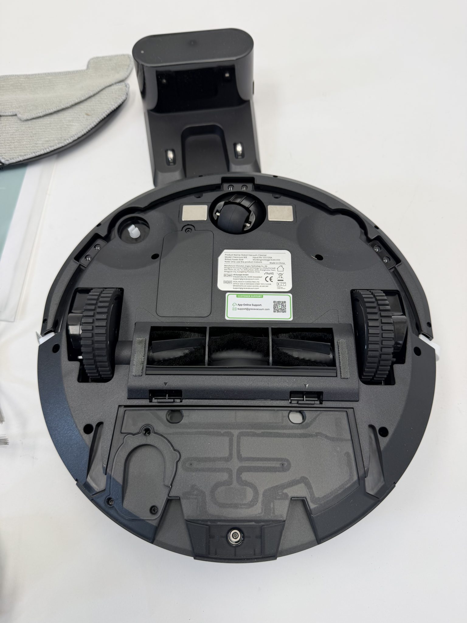 Vexilar Cleanova W9 robotas siurblys
