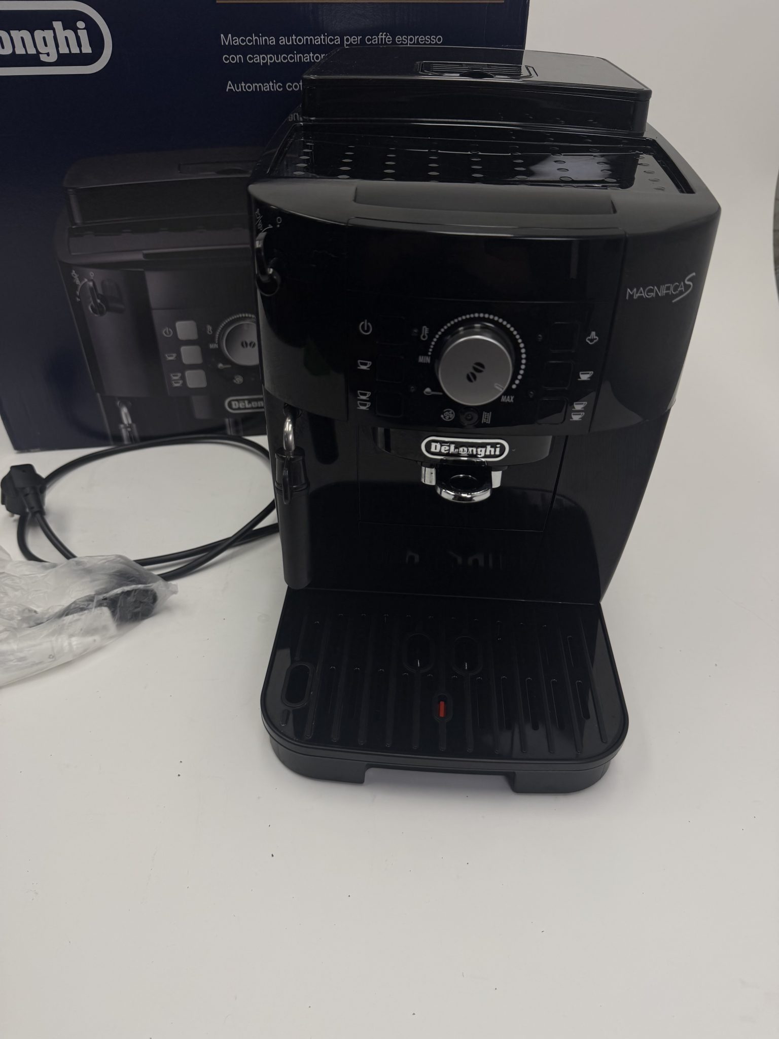 Delonghi kavos aparatas